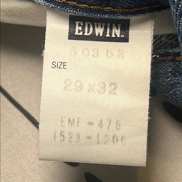 Edwin Blue Jean Shorts with Frayed Hem and Vintage Look. Size 29. - Picture 6 of 10